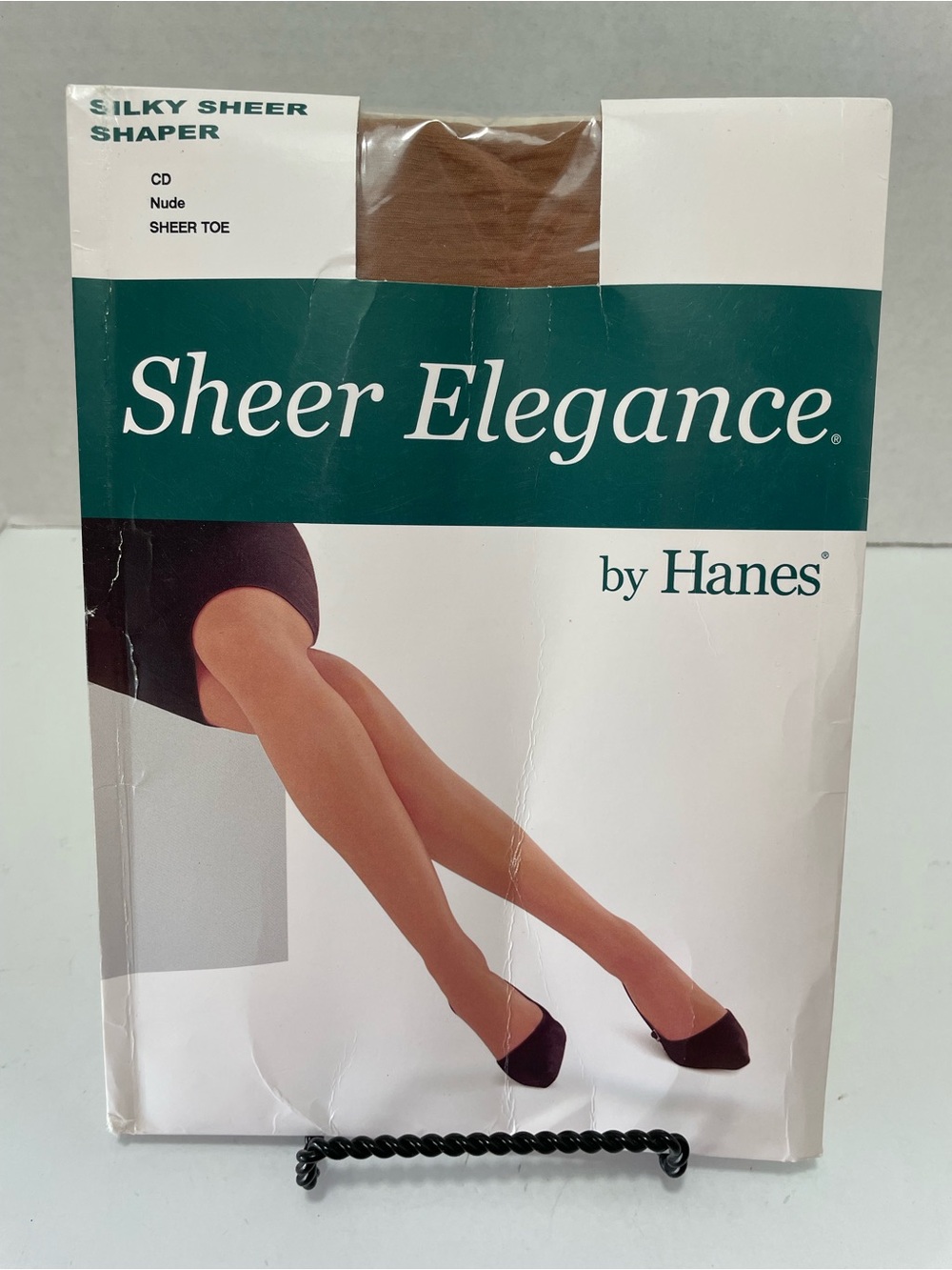 Hanes Sheer Elegance Nude Size C/D, NIP